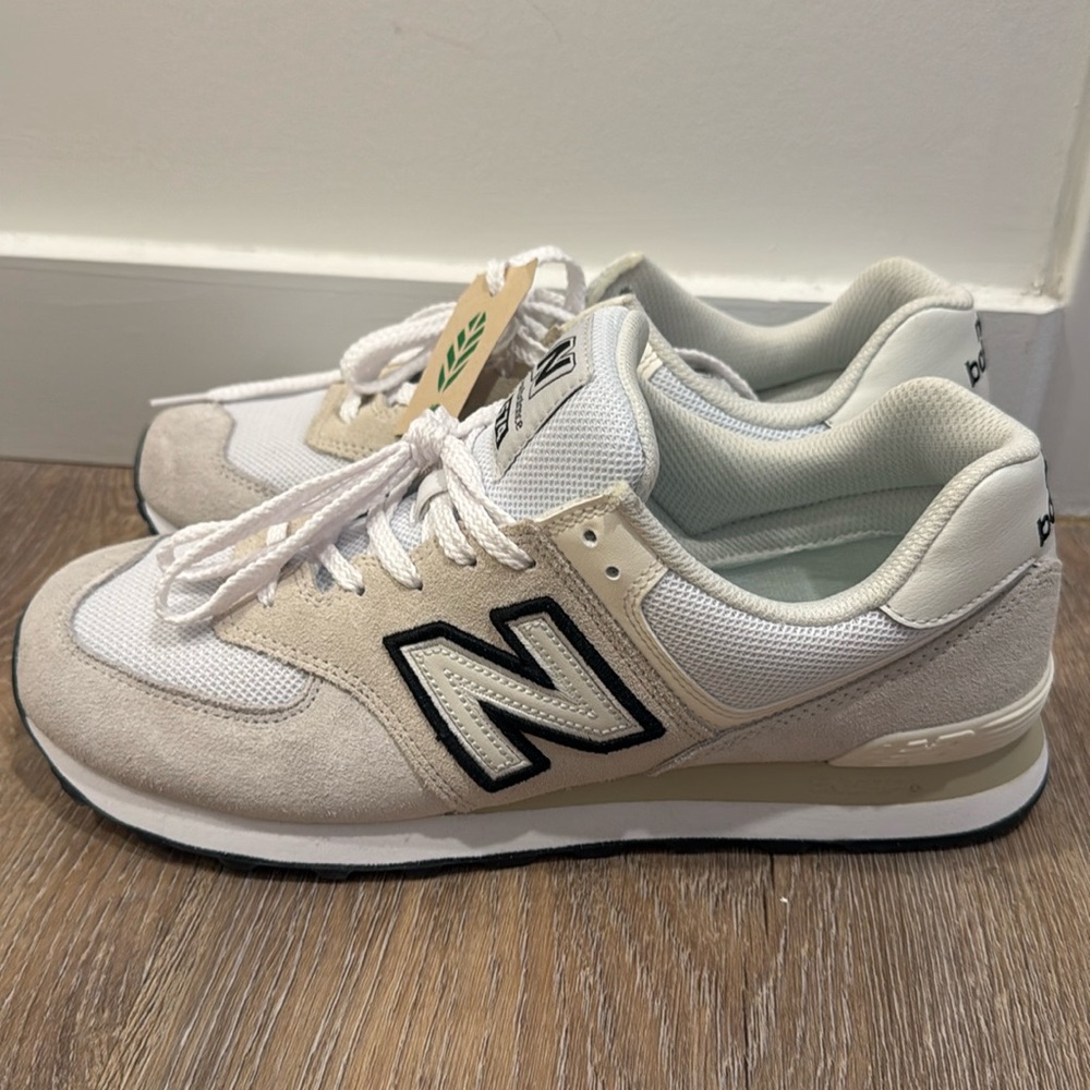 New Balance 574 White/Cream NWT M10.5/W12